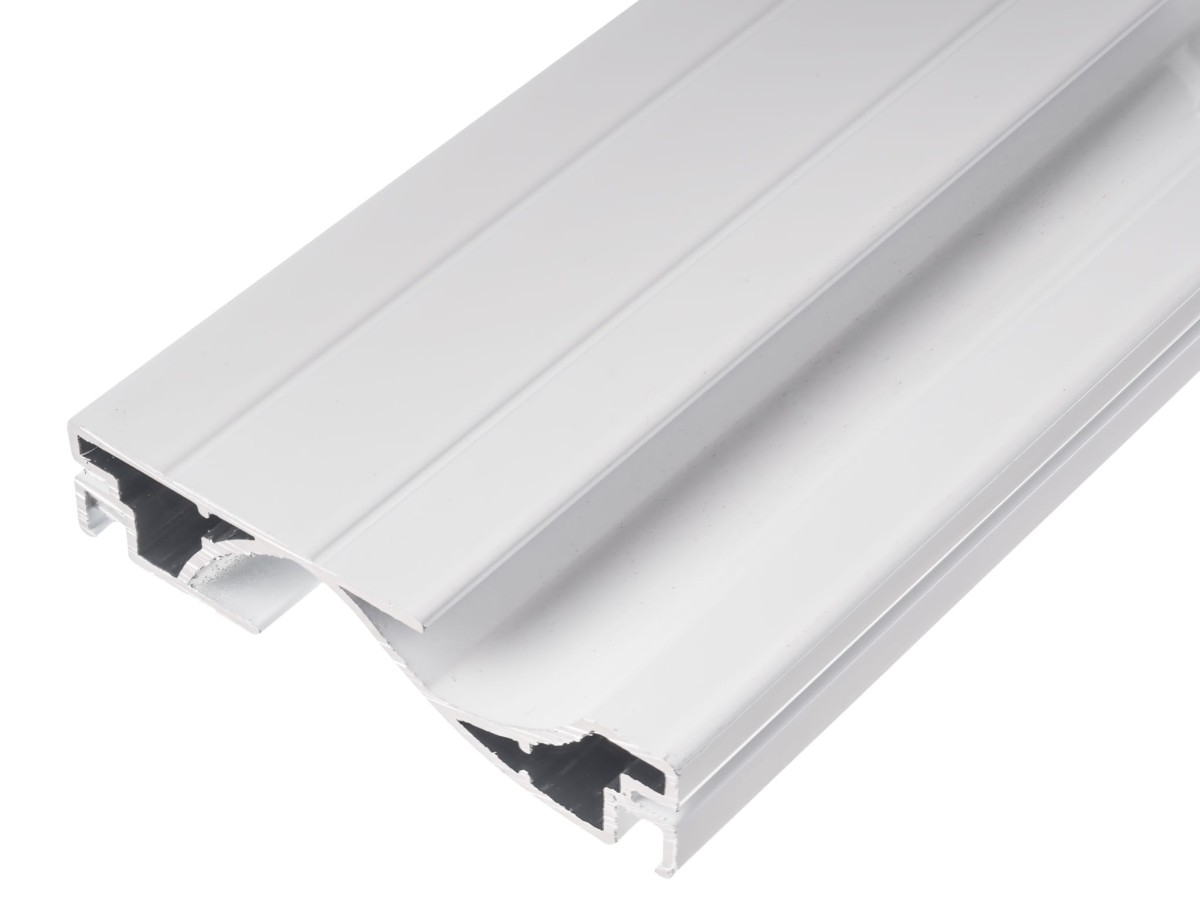 Poprzeczka drzwiowa ekstrudowana (60x12) biały.jpg