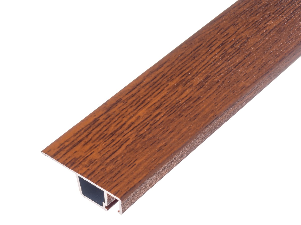 Profil aluminiowy okienny ekstrudowany (kołnierz 14 mm) złoty dąb.jpg