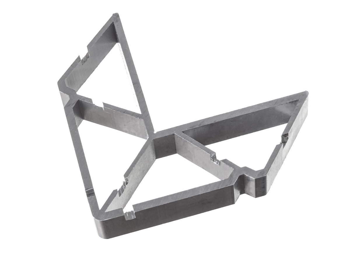 Aluminiowy narożnik (40x20) FREZOWANY.jpg