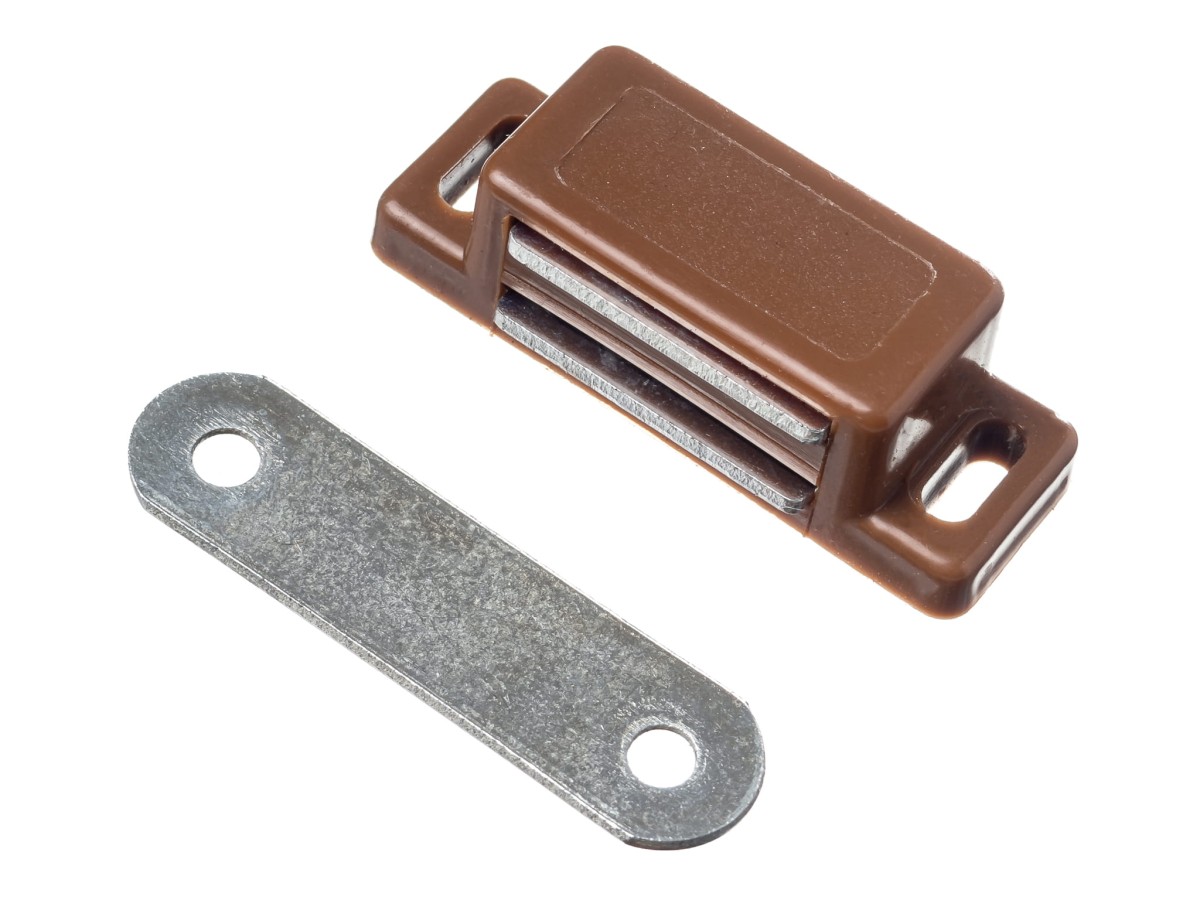 Magnes uniwersalny zł. dąb.jpg